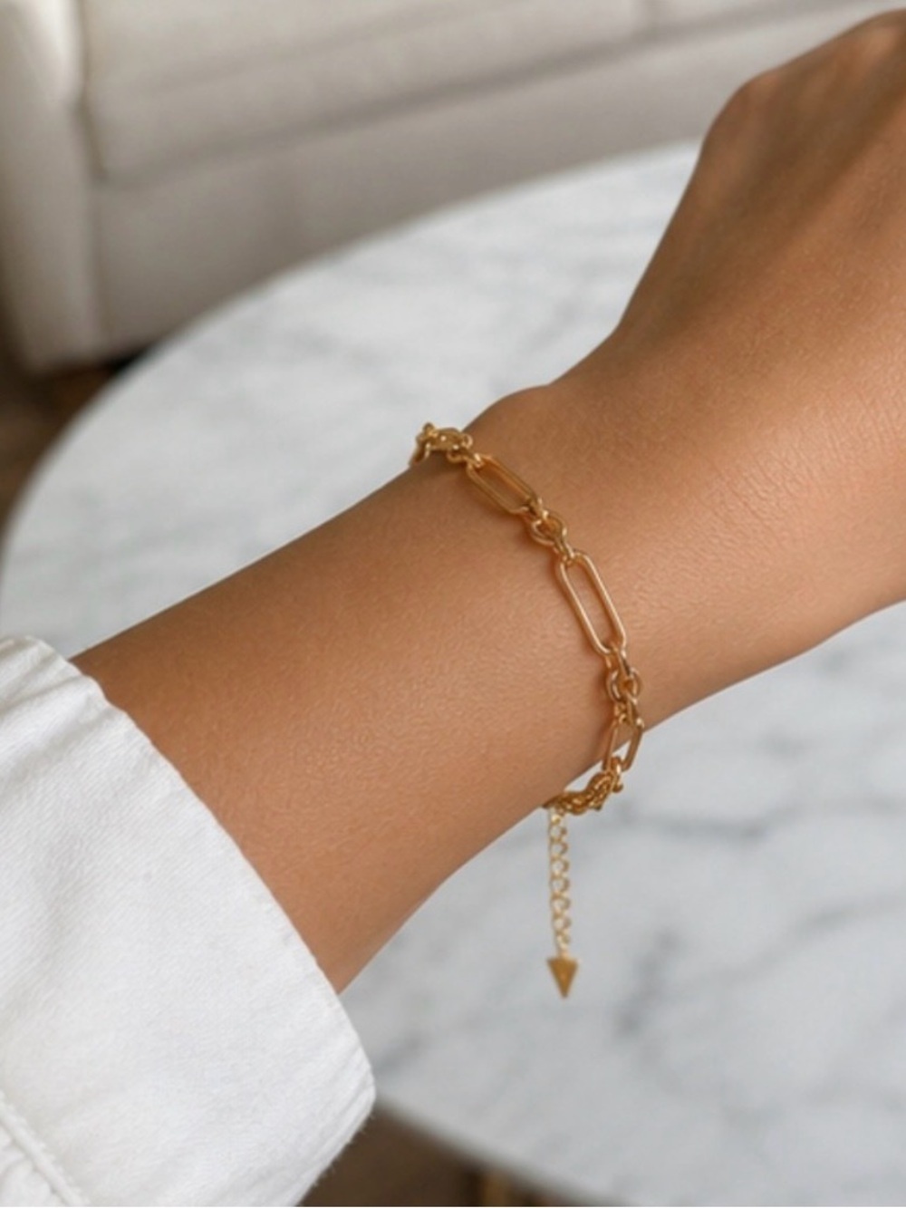 Gold Rectangular Link Bracelet - Picture 3 of 4